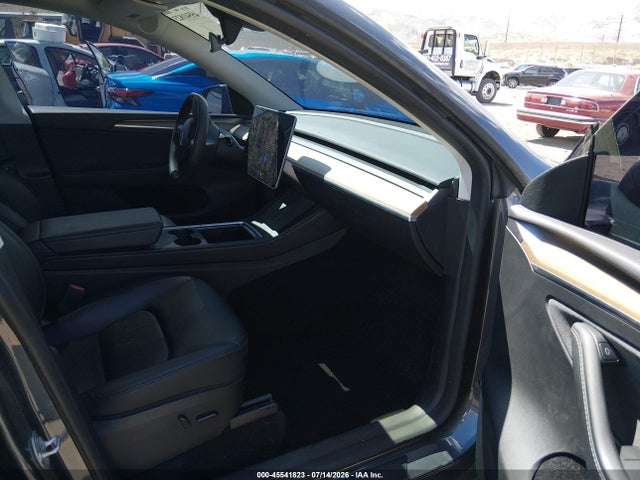 Продажа на аукционе авто 2023 Tesla Model Y Awd/long Range Dual Motor All-wheel Drive, vin: 7SAYGAEE3PF902486, номер лота: 45541823
