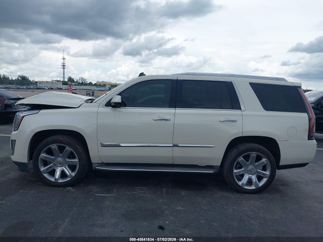 45541834 :رقم المزاد ، 1GYS4BKJ6FR232681 vin ، 2015 Cadillac Escalade Luxury مزاد بيع