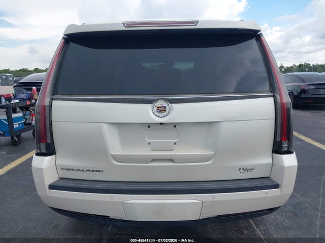 45541834 :رقم المزاد ، 1GYS4BKJ6FR232681 vin ، 2015 Cadillac Escalade Luxury مزاد بيع