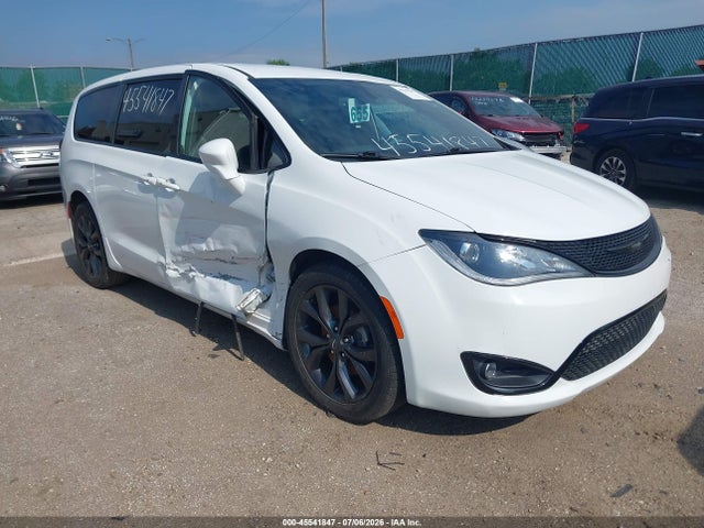 45541847 :رقم المزاد ، 2C4RC1FG4LR278757 vin ، 2020 Chrysler Pacifica Touring مزاد بيع
