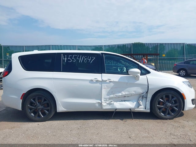 Продажа на аукционе авто 2020 Chrysler Pacifica Touring, vin: 2C4RC1FG4LR278757, номер лота: 45541847