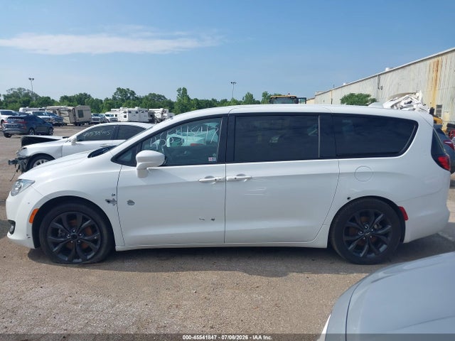 Продажа на аукционе авто 2020 Chrysler Pacifica Touring, vin: 2C4RC1FG4LR278757, номер лота: 45541847