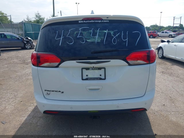 Продажа на аукционе авто 2020 Chrysler Pacifica Touring, vin: 2C4RC1FG4LR278757, номер лота: 45541847