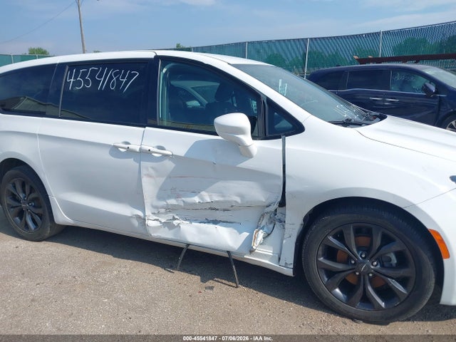 Продажа на аукционе авто 2020 Chrysler Pacifica Touring, vin: 2C4RC1FG4LR278757, номер лота: 45541847