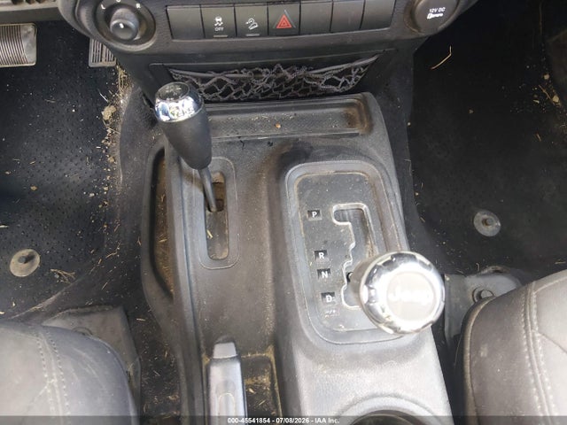 Продажа на аукционе авто 2015 Jeep Wrangler Unlimited Sport, vin: 1C4BJWDG3FL519437, номер лота: 45541854