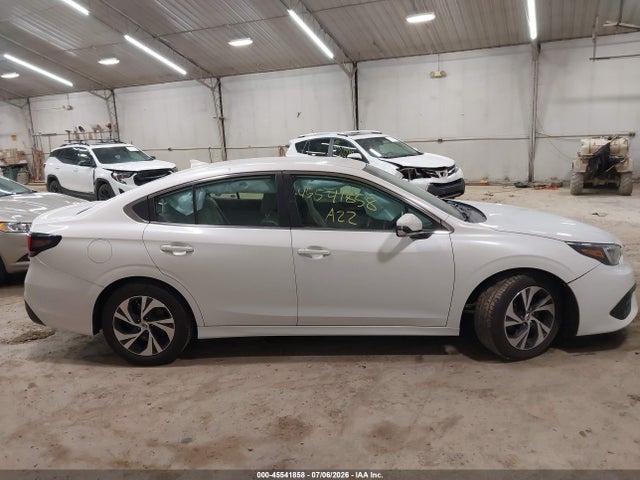 Продажа на аукционе авто 2022 Subaru Legacy Premium, vin: 4S3BWAC67N3016005, номер лота: 45541858
