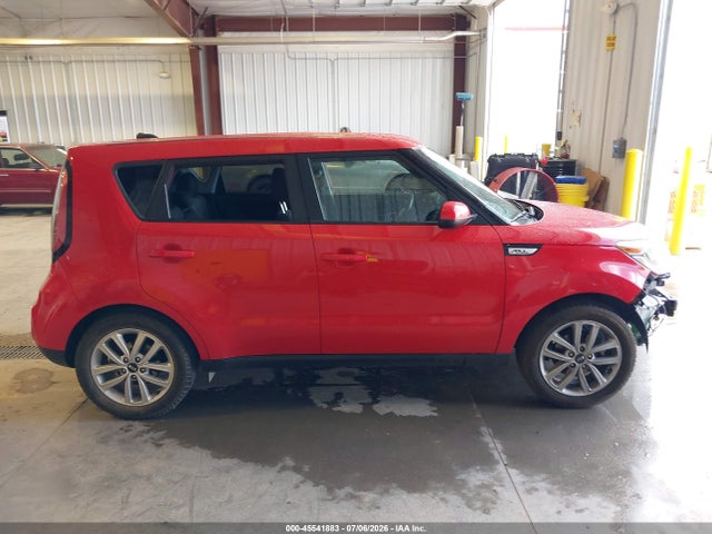KIA SOUL + 2018 KNDJP3A50J7547015 Image 14