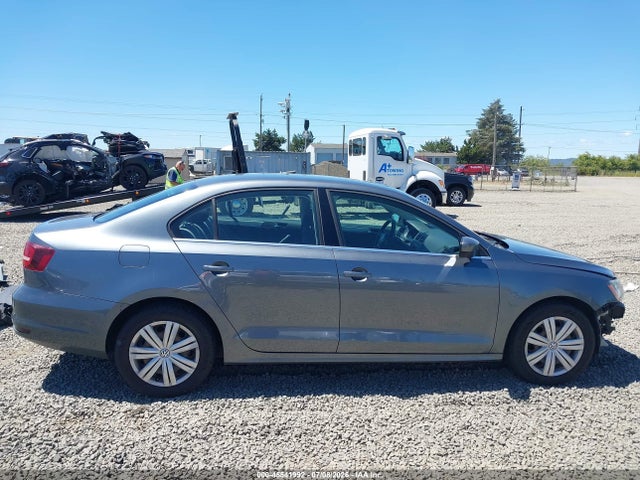 3VW2B7AJ3HM279338 Volkswagen Jetta 1.4t S