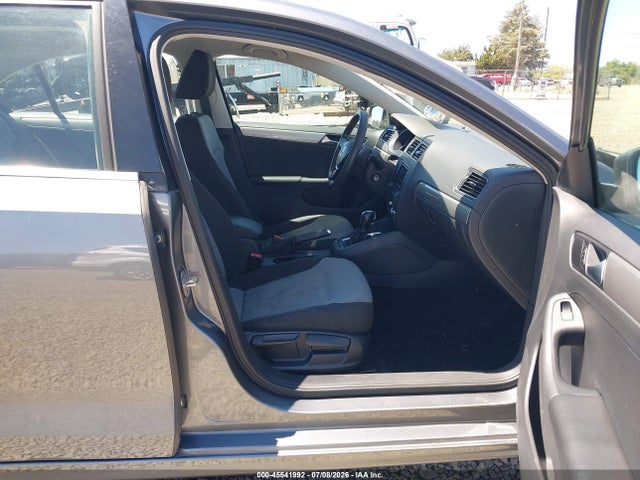 3VW2B7AJ3HM279338 Volkswagen Jetta 1.4t S