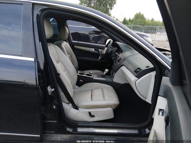 45542018 :رقم المزاد ، WDDGF8BB3AF468612 vin ، 2010 Mercedes-benz C 300 Luxury 4matic/sport 4matic مزاد بيع