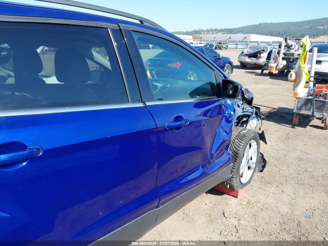 1FMCU9GX3FUB63683 Ford ESCAPE SE
