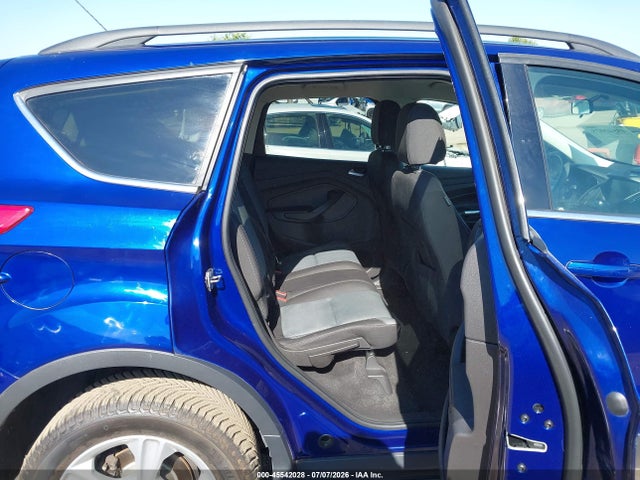 1FMCU9GX3FUB63683 Ford ESCAPE SE