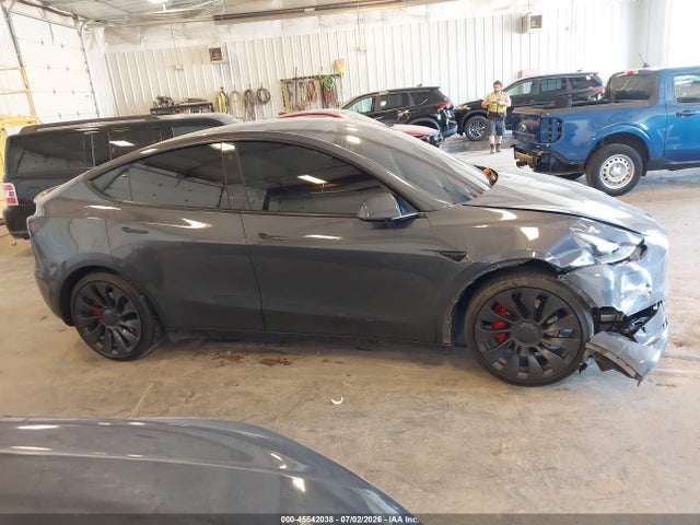 45542038 :رقم المزاد ، 7SAYGDEF1PF646519 vin ، 2023 Tesla Model Y Performance Dual Motor All-wheel Drive مزاد بيع