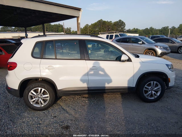 Auction sale of the 2015 Volkswagen Tiguan S, vin: WVGAV7AX8FW555676, lot number: 45542057