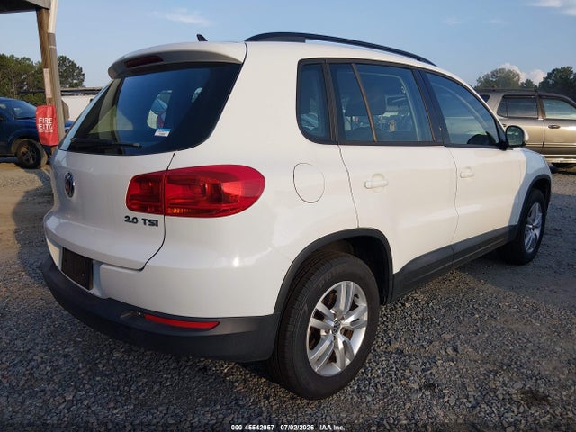 2015 Volkswagen Tiguan S მანქანა იყიდება აუქციონზე, vin: WVGAV7AX8FW555676, აუქციონის ნომერი: 45542057