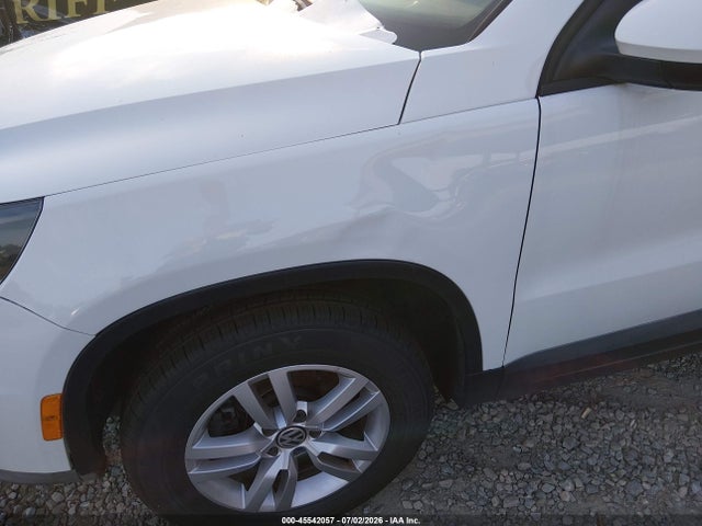 Auction sale of the 2015 Volkswagen Tiguan S, vin: WVGAV7AX8FW555676, lot number: 45542057