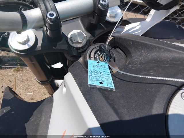 JYARM48E9TA005923 Yamaha Mtn690