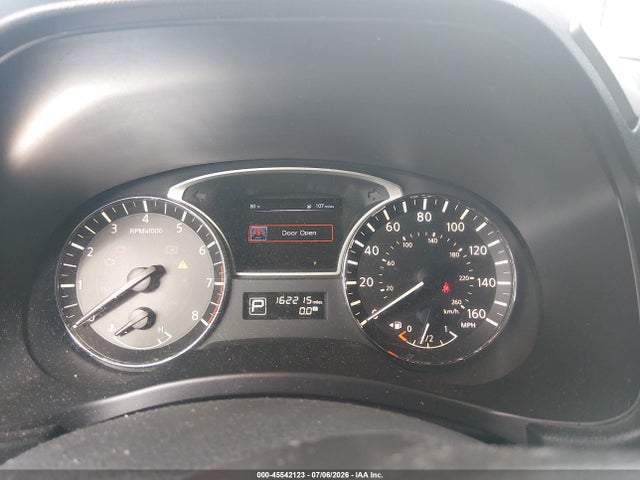 2015 Nissan Pathfinder Platinum/s/sl/sv მანქანა იყიდება აუქციონზე, vin: 5N1AR2MN2FC647725, აუქციონის ნომერი: 45542123