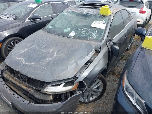 3VWL17AJ5HM212411 Volkswagen Jetta 1.8t Sel