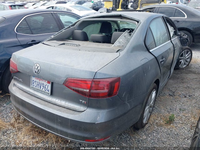 3VWL17AJ5HM212411 Volkswagen Jetta 1.8t Sel