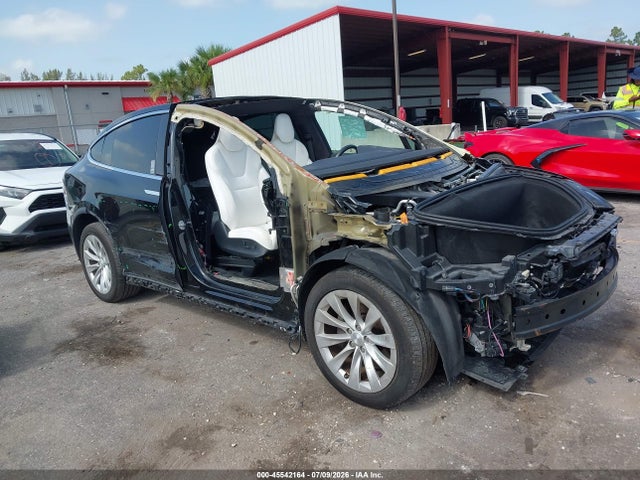 2019 Tesla Model X 100d/75d/long Range მანქანა იყიდება აუქციონზე, vin: 5YJXCAE2XKF185734, აუქციონის ნომერი: 45542164