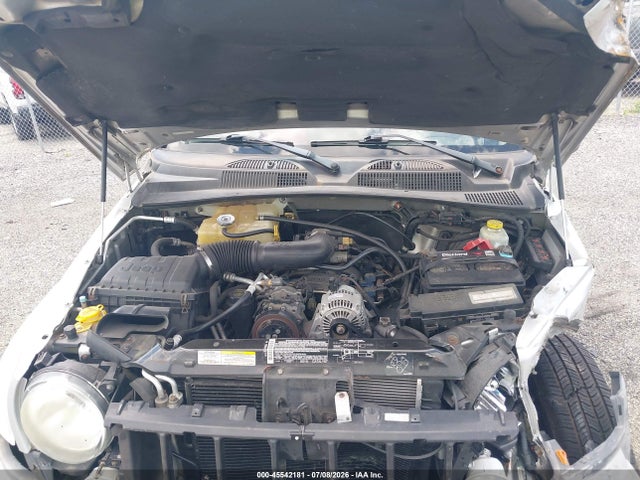 45542181 :رقم المزاد ، 1J4GL48K95W518058 vin ، 2005 Jeep Liberty Sport مزاد بيع