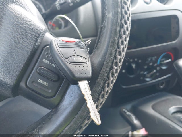 45542181 :رقم المزاد ، 1J4GL48K95W518058 vin ، 2005 Jeep Liberty Sport مزاد بيع