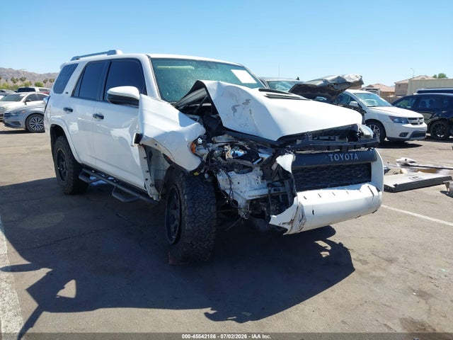 Toyota 4RUNNER SR5 2018 JTEBU5JR8J5511706 Image 6
