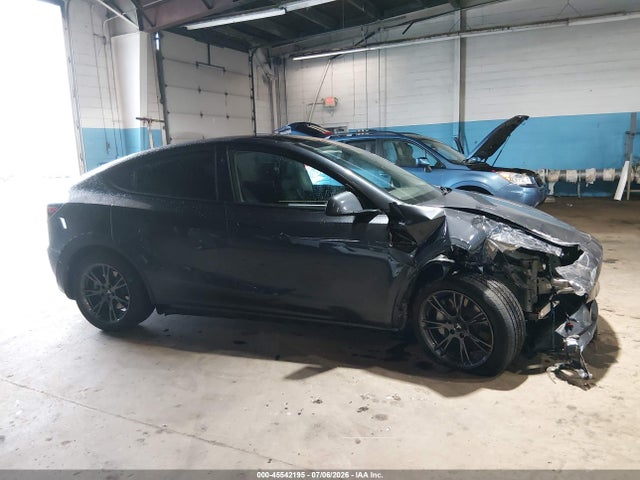 45542195 :رقم المزاد ، 7SAYGDEE6RA325535 vin ، 2024 Tesla Model Y Long Range Dual Motor All-wheel Drive مزاد بيع