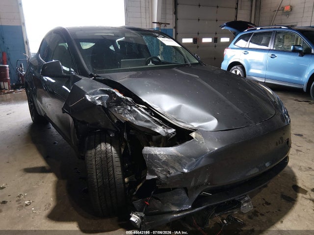 Auction sale of the 2024 Tesla Model Y Long Range Dual Motor All-wheel Drive, vin: 7SAYGDEE6RA325535, lot number: 45542195