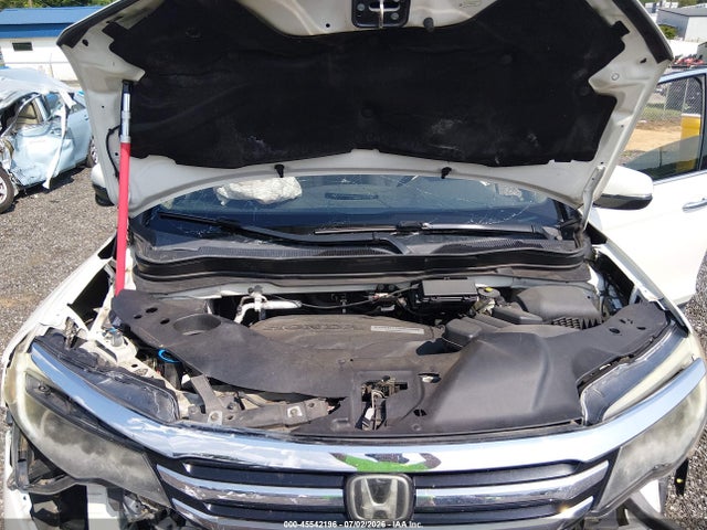 45542196 :رقم المزاد ، 5FNYF6H94GB078641 vin ، 2016 Honda Pilot Touring مزاد بيع