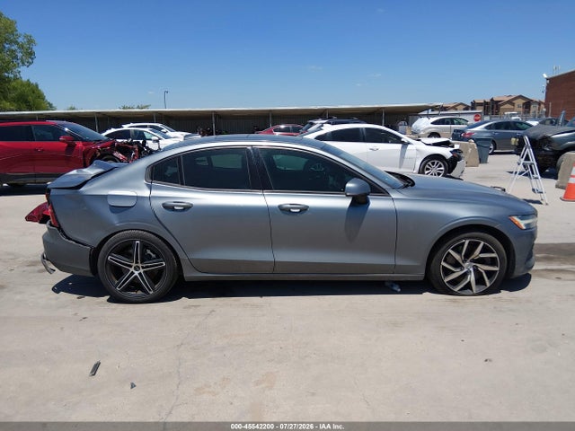 Aukcja sprzedaży 2020 Volvo S60 T6 Momentum, vin: 7JRA22TK0LG063037, numer aukcji: 45542200