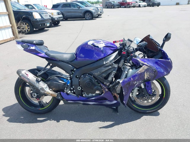 Suzuki GSX-R600 2015 JS1GN7FA3F2101050 Image 12