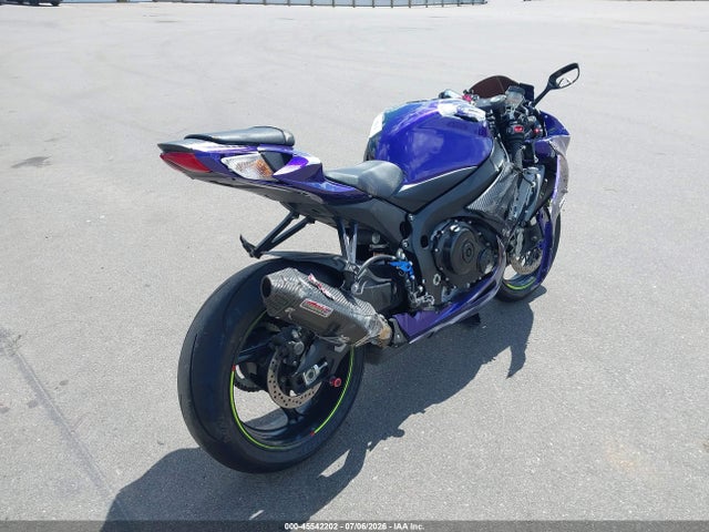 Suzuki GSX-R600 2015 JS1GN7FA3F2101050 Image 4