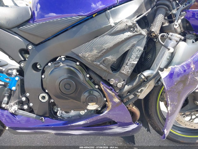 Suzuki GSX-R600 2015 JS1GN7FA3F2101050 Image 8