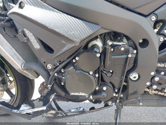 Suzuki GSX-R600 2015 JS1GN7FA3F2101050 Image 9