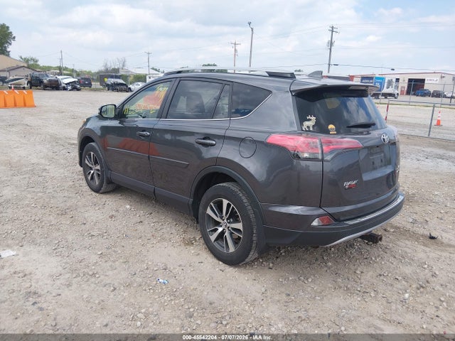 Toyota Rav4 Xle 2017 JTMRFREV2HJ147635 Image 3
