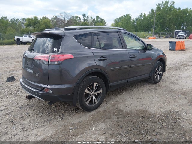 Toyota Rav4 Xle 2017 JTMRFREV2HJ147635 Image 4