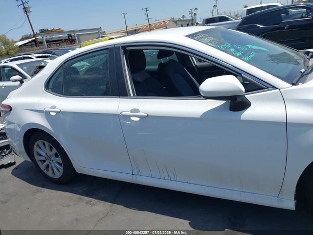 Toyota CAMRY LE 2019 4T1B11HK8KU807536 Image 14