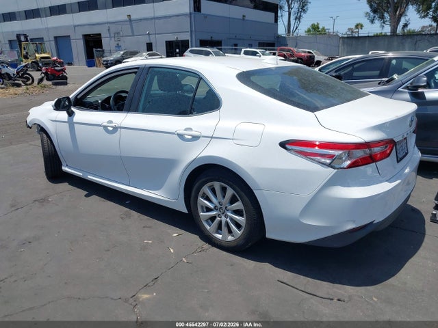 Toyota CAMRY LE 2019 4T1B11HK8KU807536 Image 3