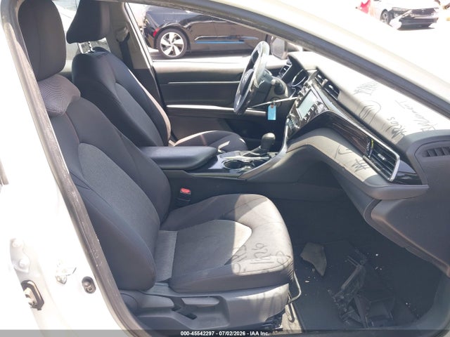 Toyota CAMRY LE 2019 4T1B11HK8KU807536 Image 5
