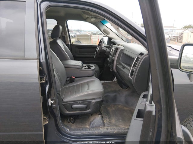 45542301 :رقم المزاد ، 1C6RR7FGXKS658644 vin ، 2019 Ram 1500 Classic Tradesman  4x4 6'4 Box مزاد بيع
