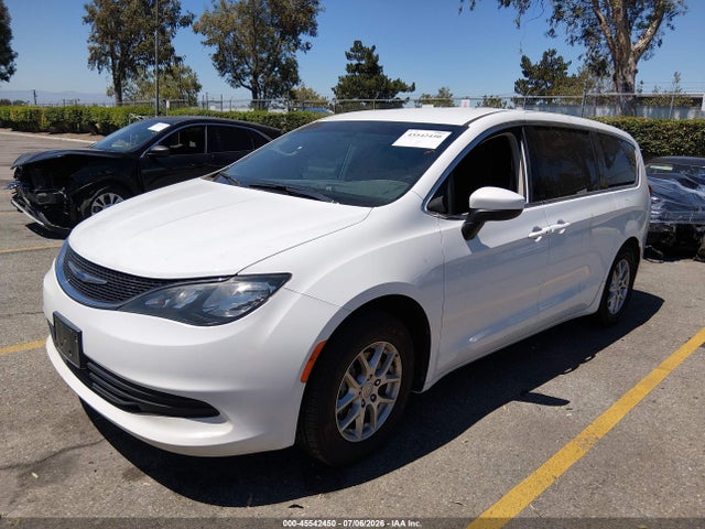 Chrysler Pacifica Lx 2019 2C4RC1CG0KR555021 Image 2