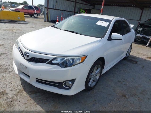 Toyota CAMRY SE 2014 4T1BF1FK4EU801354 Image 2