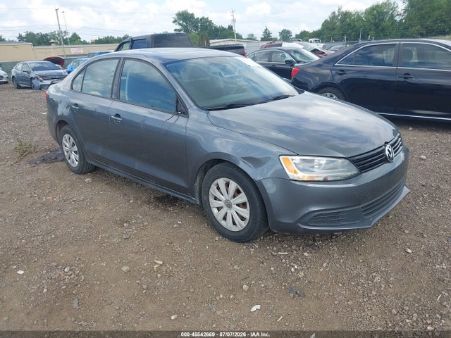 Продаж на аукціоні авто 2013 Volkswagen Jetta 2.0l S, vin: 3VW2K7AJ8DM401556, номер лоту: 45542669
