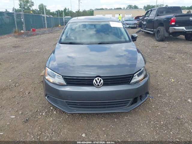 Продажа на аукционе авто 2013 Volkswagen Jetta 2.0l S, vin: 3VW2K7AJ8DM401556, номер лота: 45542669