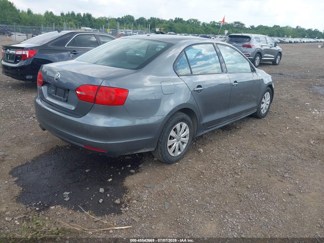 Продажа на аукционе авто 2013 Volkswagen Jetta 2.0l S, vin: 3VW2K7AJ8DM401556, номер лота: 45542669