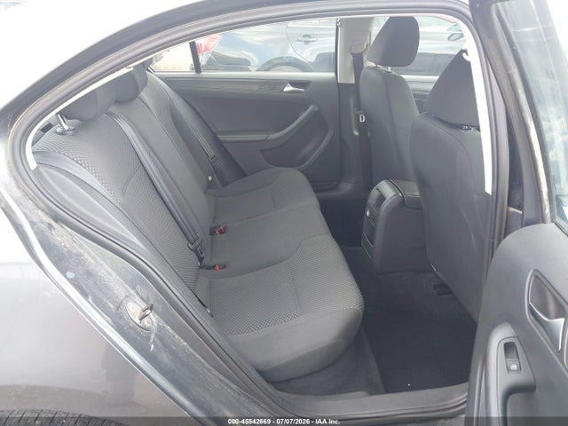 Продажа на аукционе авто 2013 Volkswagen Jetta 2.0l S, vin: 3VW2K7AJ8DM401556, номер лота: 45542669