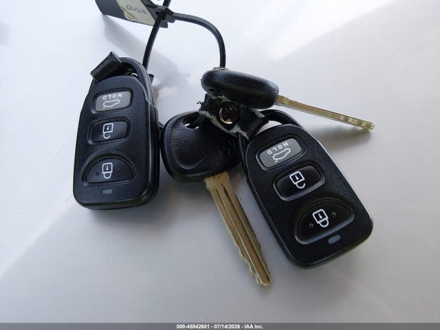 5NPD84LF7JH381173 Hyundai ELANTRA SEL