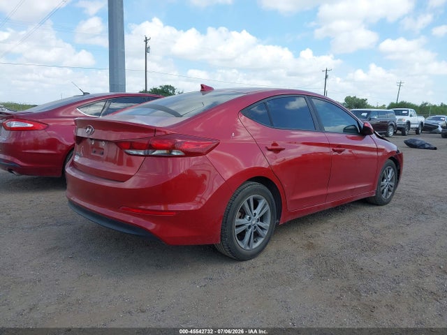Продажа на аукционе авто 2018 Hyundai Elantra Sel, vin: 5NPD84LF8JH214899, номер лота: 45542732